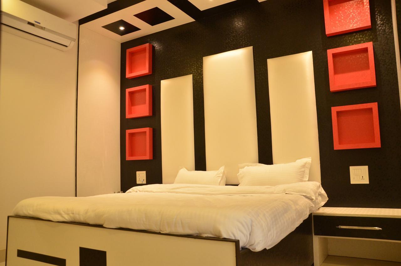 Hotel Bellevue Inn Gangānagar Quarto foto